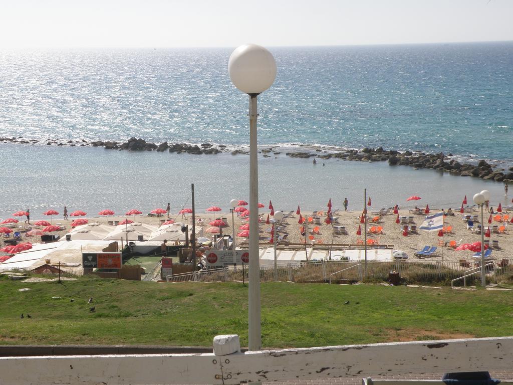 Spat Beach Бат-Ям Экстерьер фото